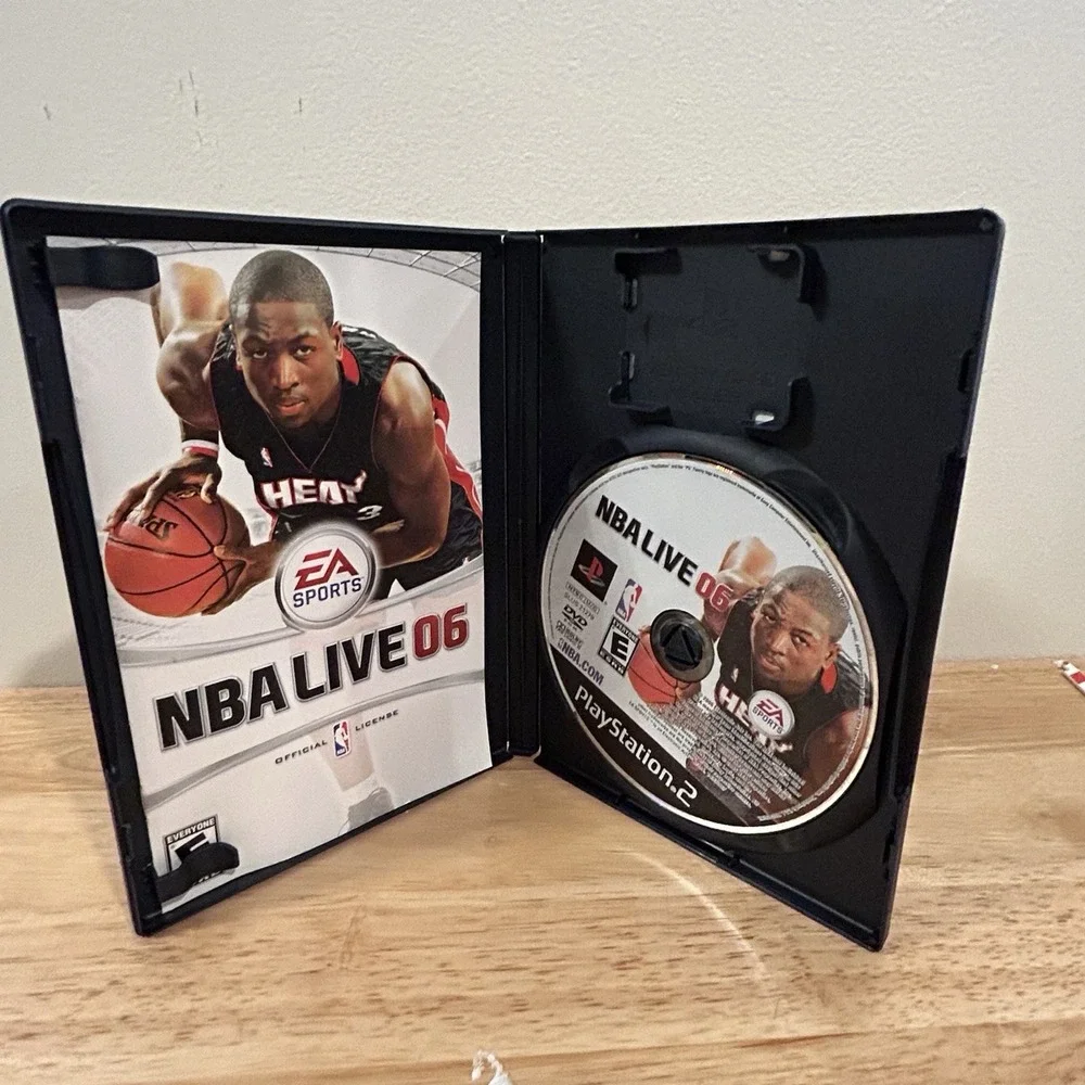 NBA Live 06 Basketball Sony PS2 PlayStation 2 CIB Disk And Case EA SPORTS